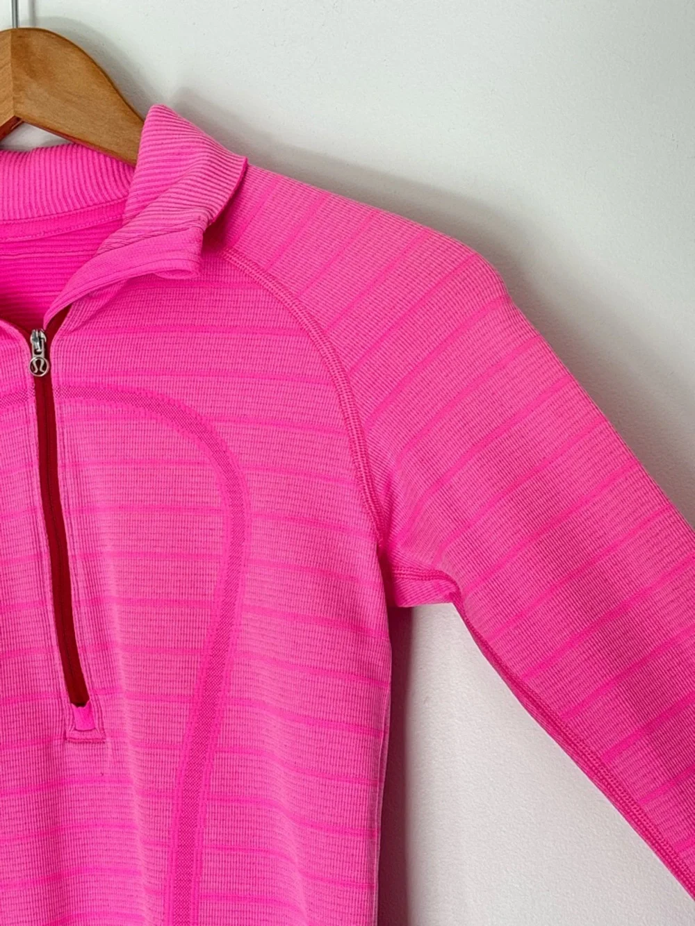 Lululemon Run: Swiftly Tech 1/2 Zip Heathered Raspberry Glo Light Size 4 Active